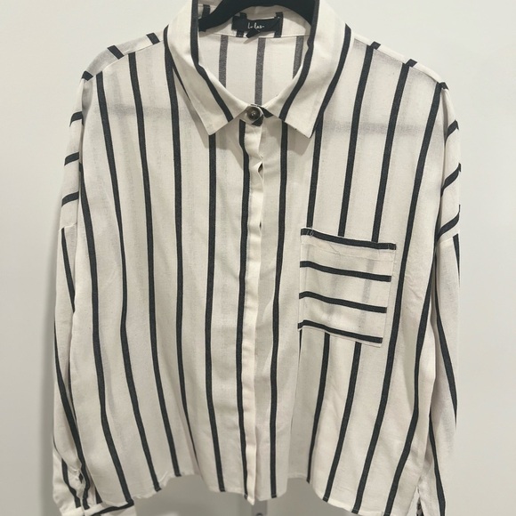 Lulus black and white button up / Size M / P2P 21’ - Picture 1 of 4
